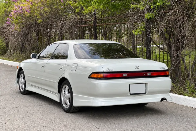 Toyota Mark II — тонировка стопов — до